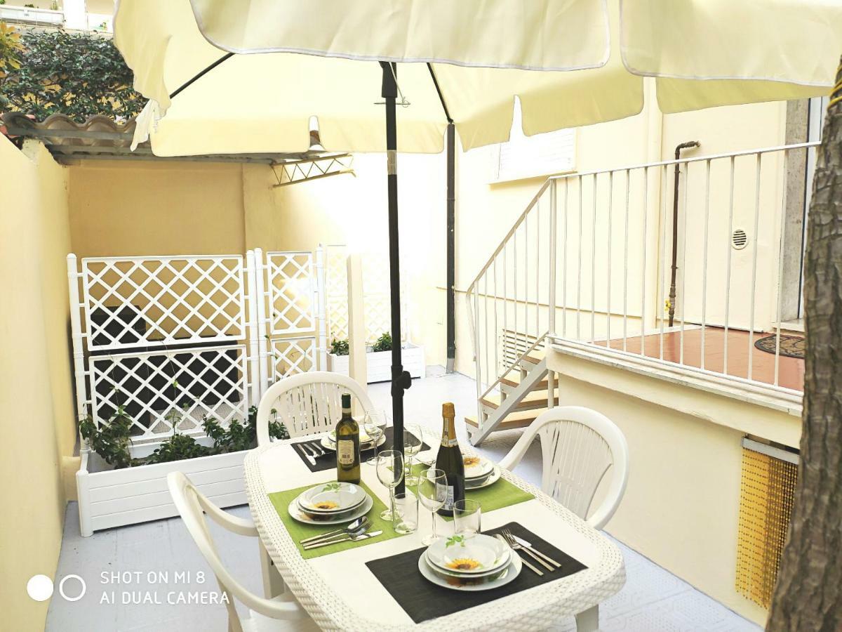 Cristina Boutique Apartment With Terrace Viareggio Esterno foto